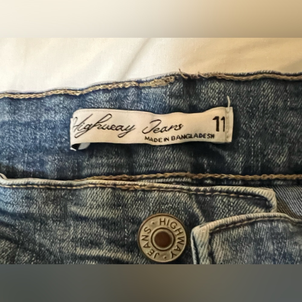 Flared Stretch Ripped Jeans - Picture 4 of 4